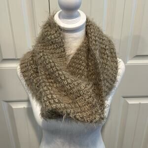 Simply Noelle Fuzzy Knit Infinity Scarf NWOT